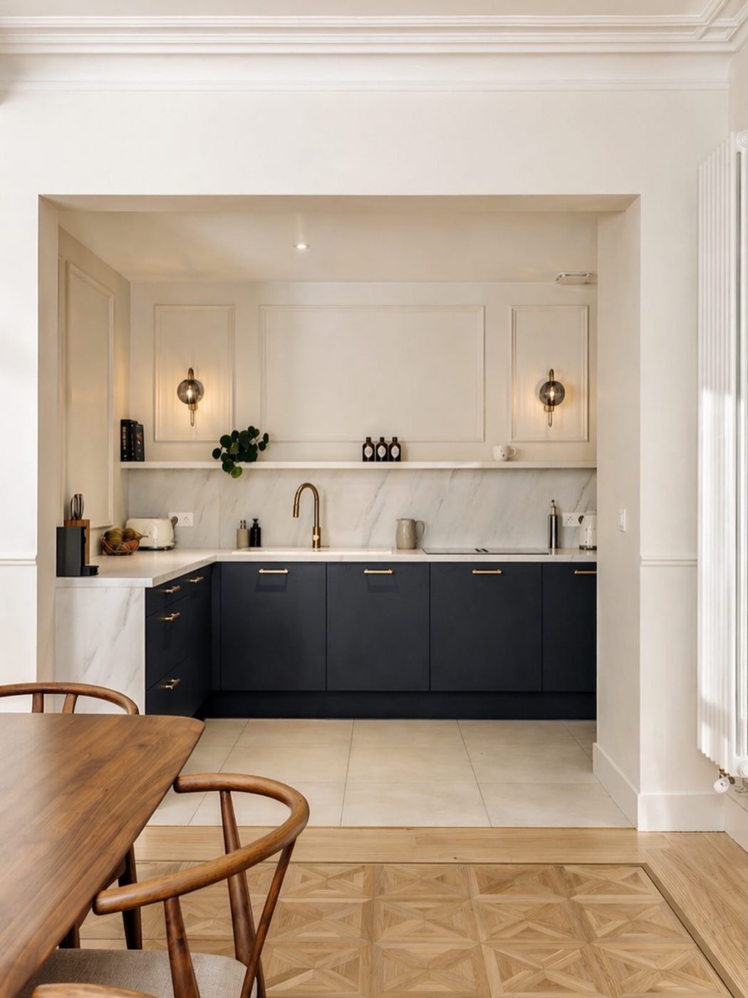 Transformer sans trahir.

Dans ces lieux, l’enjeu n’est pas d’ajouter,
mais de révéler.

Travailler les perspectives,
alléger les volumes,
et apporter juste ce qu’il faut de contraste pour structurer l’espace.

Rendre ces architectures anciennes compatibles avec nos usages d’aujourd’hui.
Simplement. Évidemment.

#architectureinterieure #renovationmaison #interiordesign #beforeafter #designminimaliste